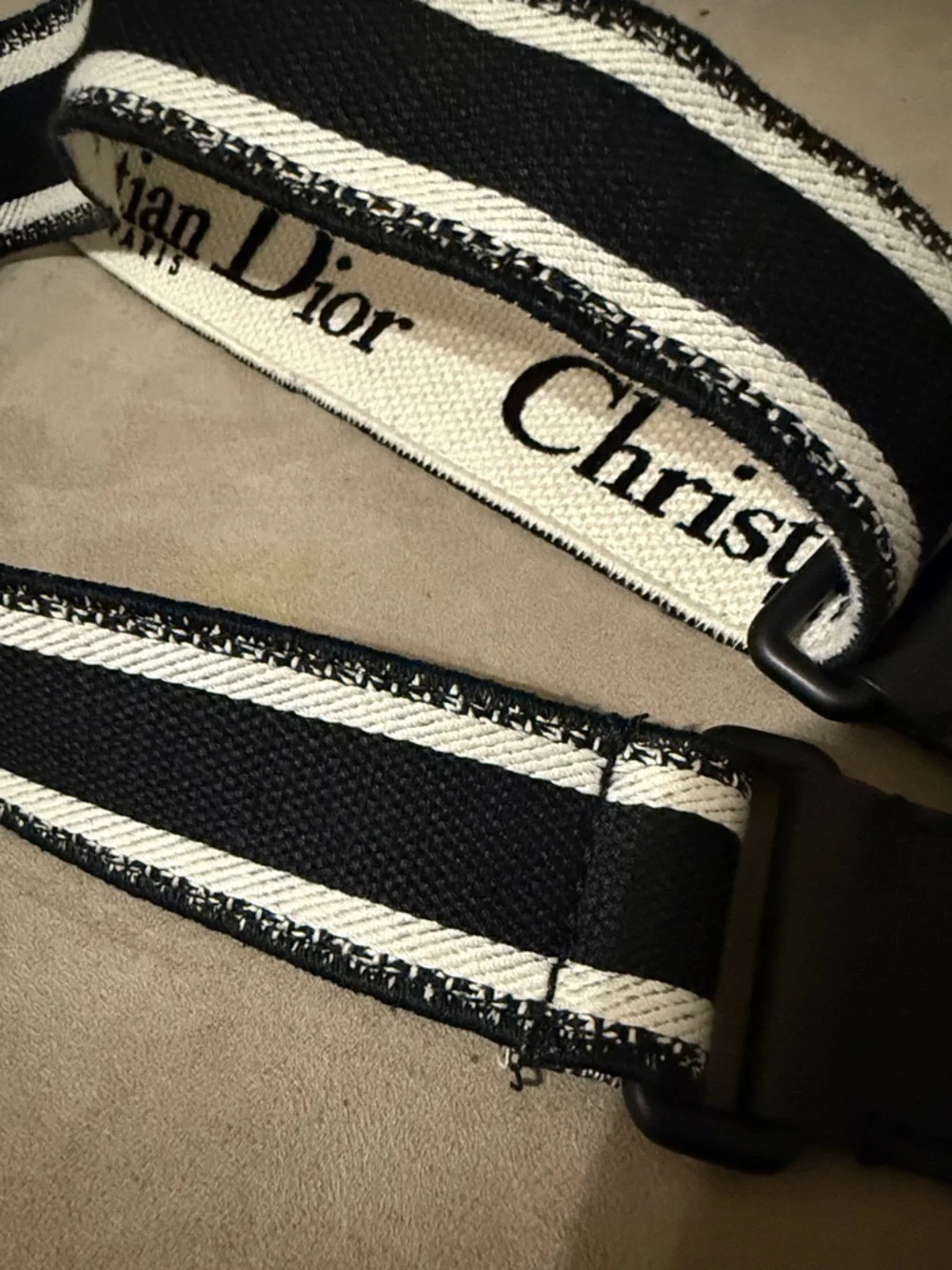 Authentic Dior canvas embroidered shoulder strap with black ultramatte hardware - Picture 10 of 13